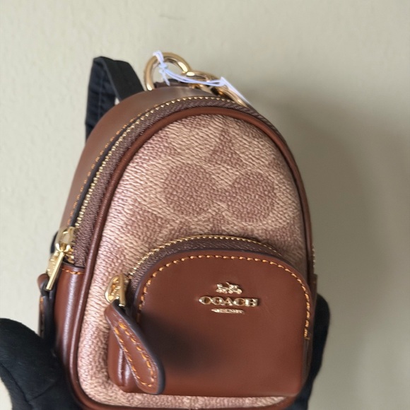 Coach Signature print Mini court Backpack, Bag charm Keychain. NWT. Authentic - Picture 5 of 12